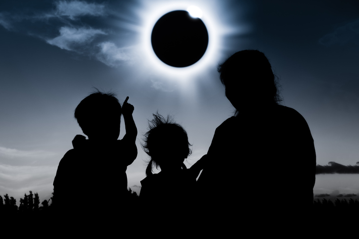 5 tips for safely viewing the Great American Solar Eclipse | Texas  Children's Hospital