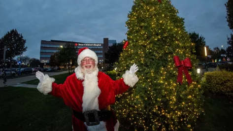 Texas Children’s Hospital West Campus Brightens Patients’ Holiday Season with Annual Christmas Tree Lighting